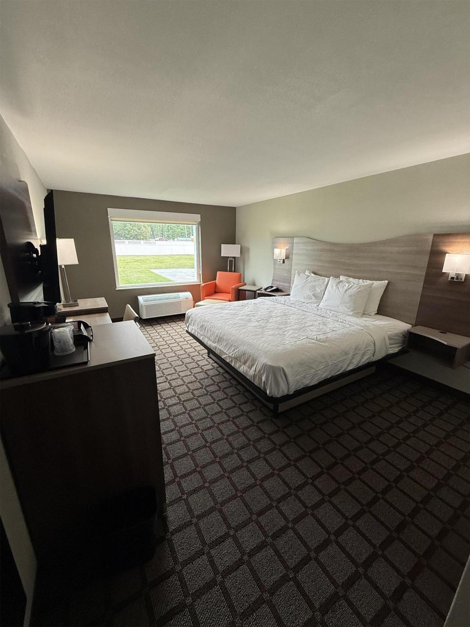 Western Hotel 2*